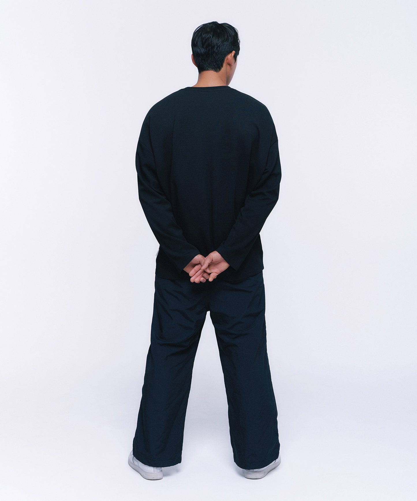 SILVER B OVER FIT LONGSLEEVE [BLACK]