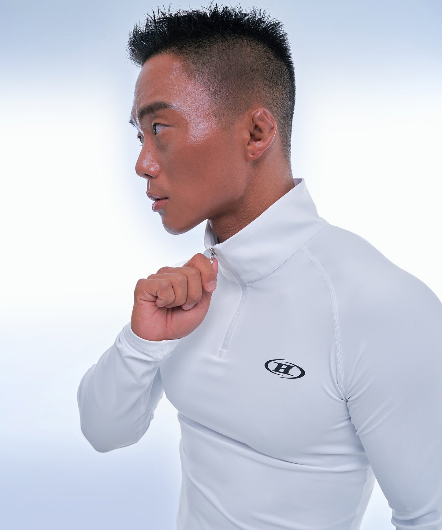 SYMBOL B MUSCLE FIT HALF ZIP-UP LONGSLEEVE [WHITE]