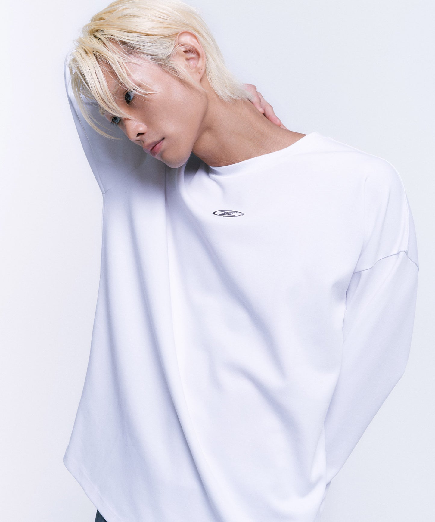 SILVER B OVER FIT LONGSLEEVE [WHITE]