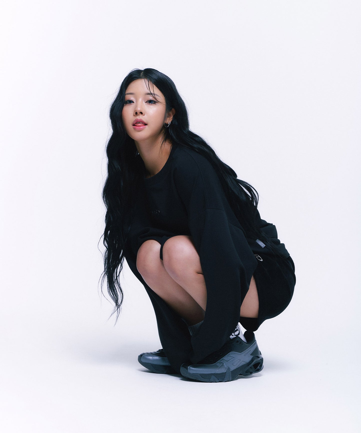 SILVER B OVER FIT LONGSLEEVE [BLACK]