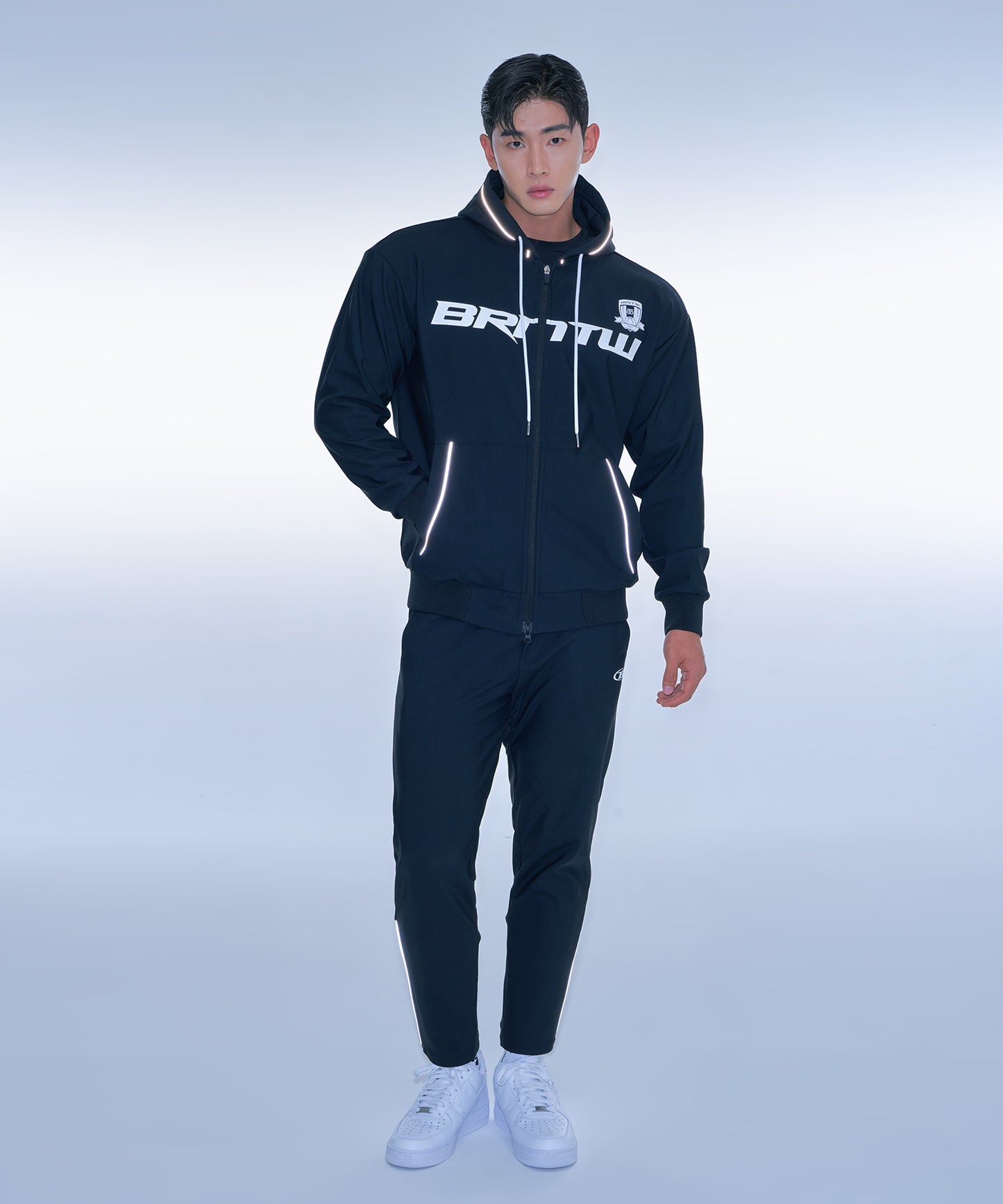 BRNTW EMBLEM ACTIVE ZIP-UP HOODIE [BLACK]