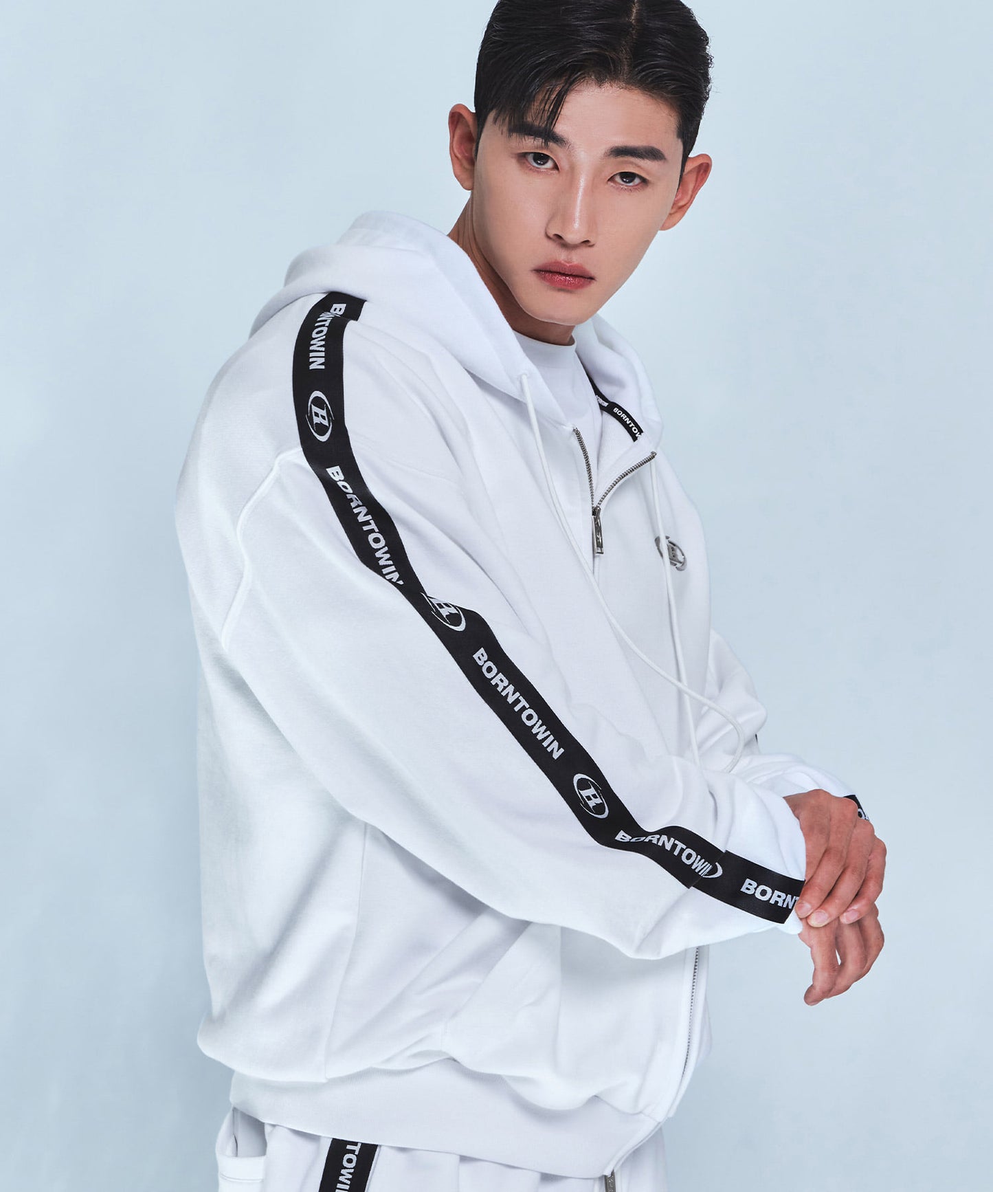 BIG CHROME B BLACK LINE ZIP-UP HOODIE [WHITE]