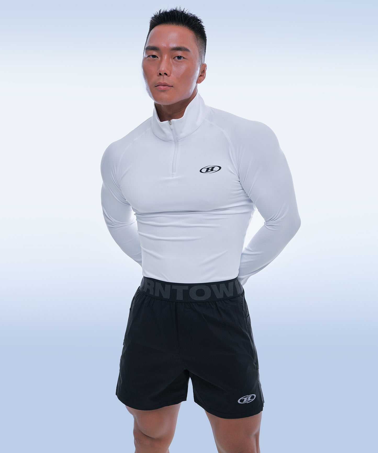 SYMBOL B MUSCLE FIT HALF ZIP-UP LONGSLEEVE [WHITE]