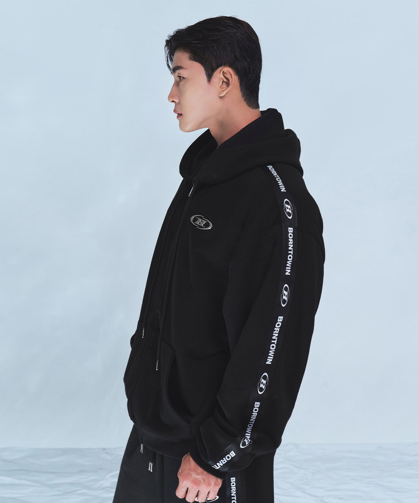 BIG CHROME B BLACK LINE ZIP-UP HOODIE [BLACK]