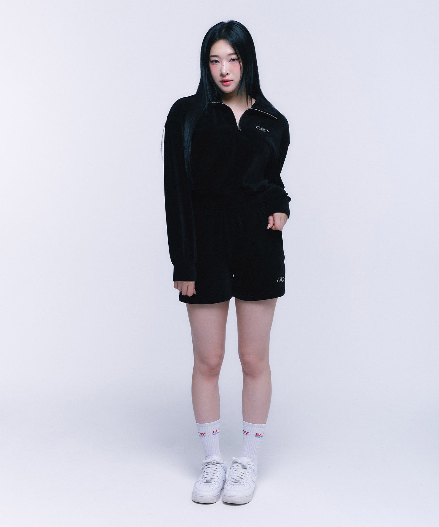 B CHROME CROP VELOUR HALF ZIP-UP [BLACK]