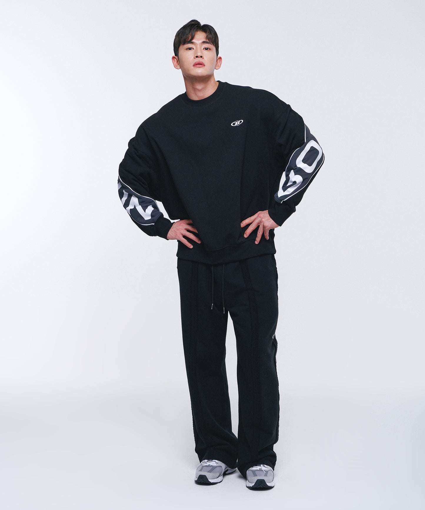 NYLON MIX BOLD SWEATSHIRTS [BLACK]
